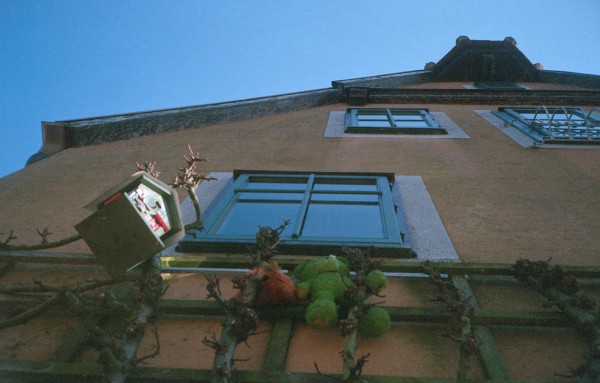 Alte Fassaden in Rothenburg ob der Tauber. (mit Minolta HiMatic G und AgfaPhoto AgfaVista200)